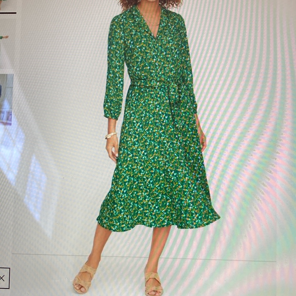NWOT Rayon Green Ditsy Floral Midi Shirtdress